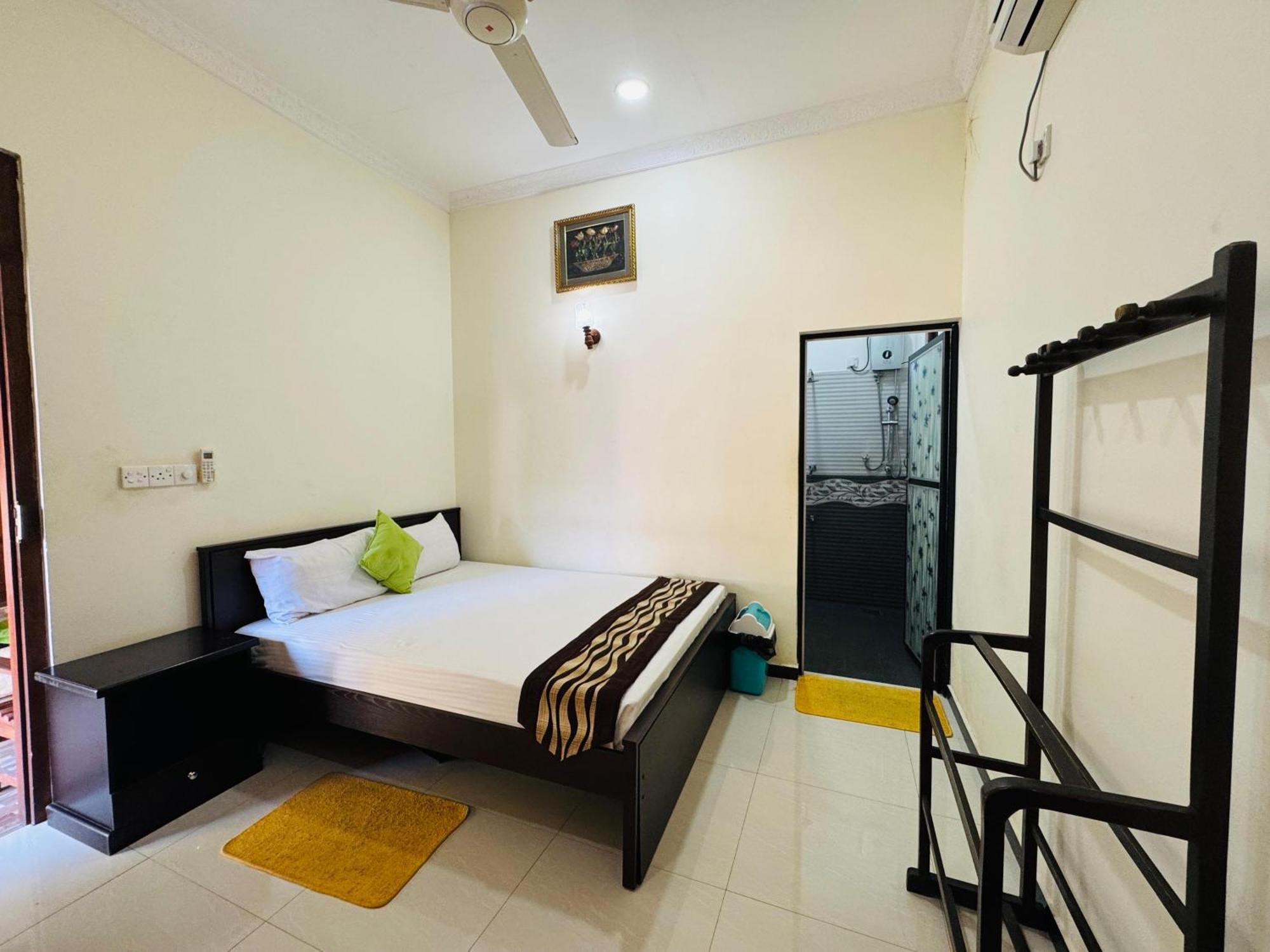 Aa Inn Trincomalee Habitación foto
