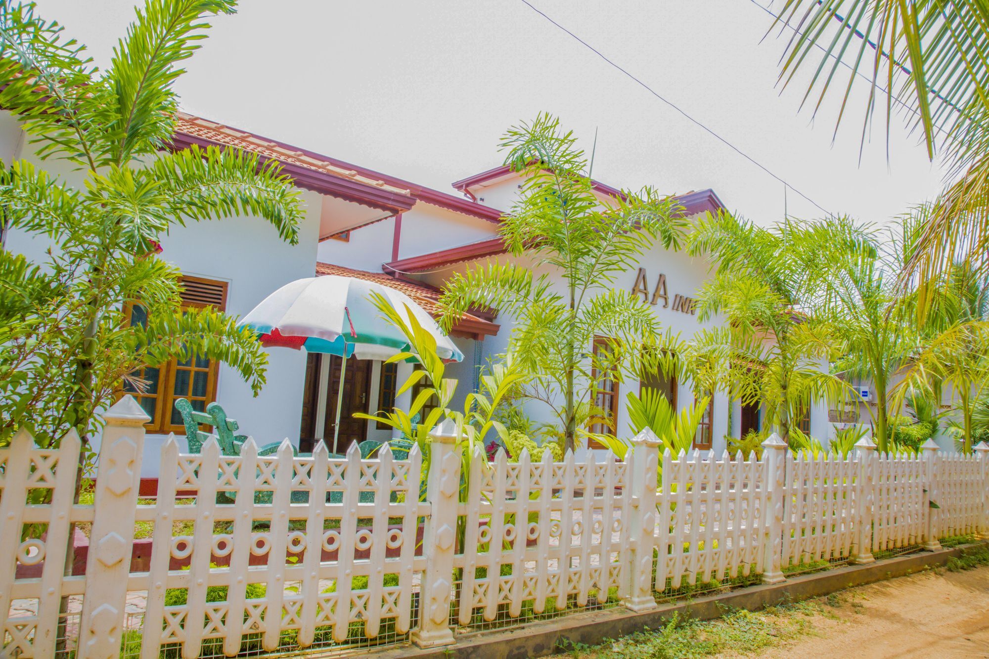 Aa Inn Trincomalee Exterior foto